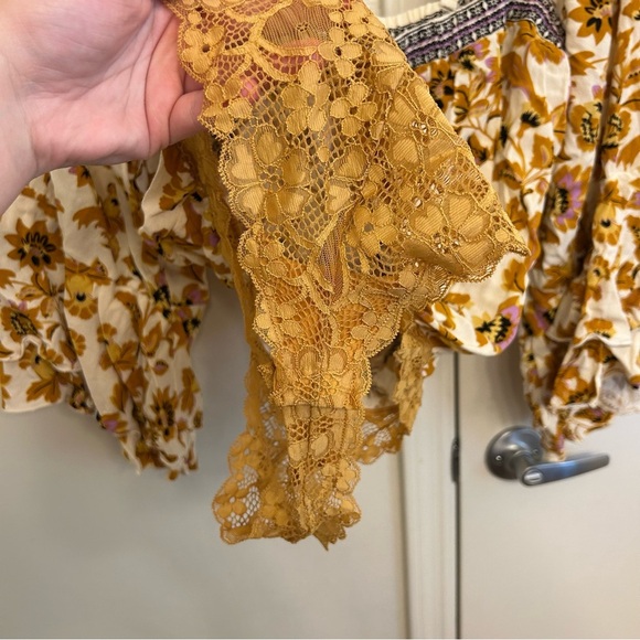 Free People Intimately Blooming Borders Bodysuit White Large Ruffle Bell Sleeves - Picture 7 of 14